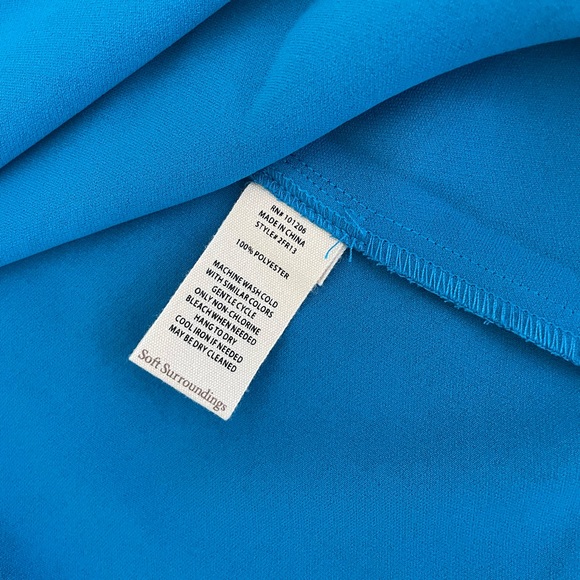 NWT Soft Surroundings bright blue sleeveless top - Picture 3 of 6